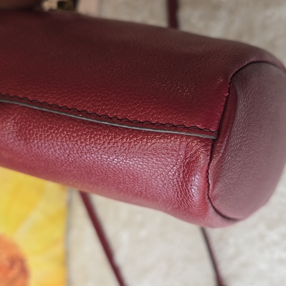 Fossil Elegant Red Leather Bucket Style Crossbody Shoulder Bag - Picture 10 of 14